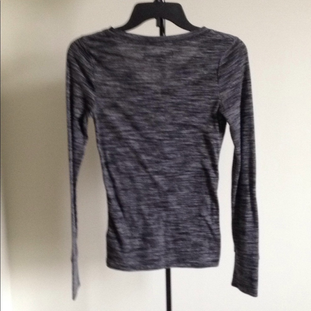 Grey top - Picture 2 of 3